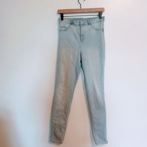 &Denim high waist light wash size 30/32